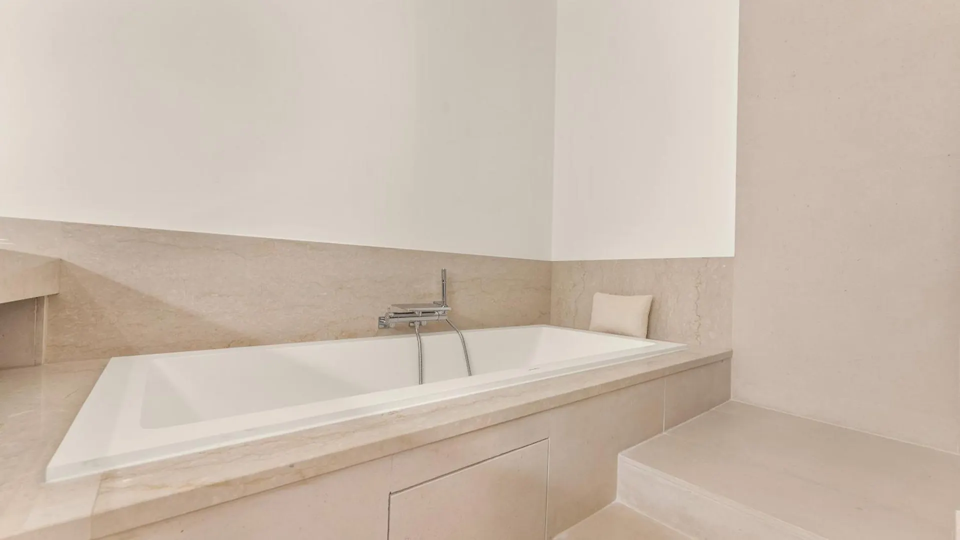 Francs-bourgeois Apartment Paris